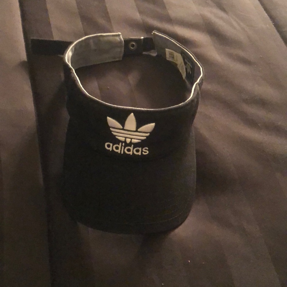 Adidas visor